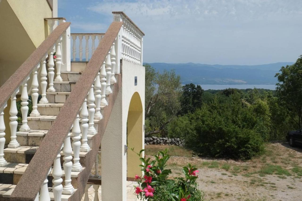 Hilltop Villa Risika Bagian luar foto