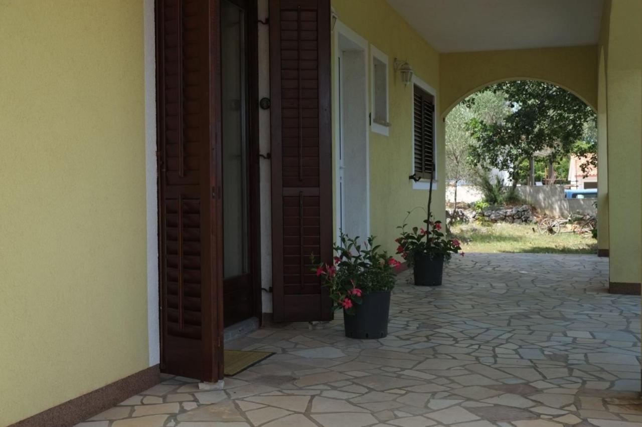 Hilltop Villa Risika Bagian luar foto