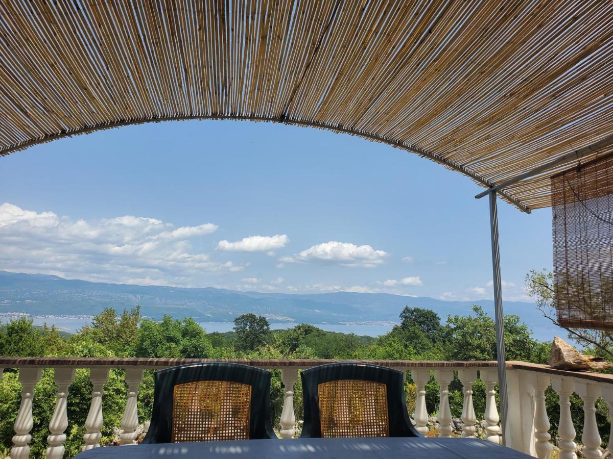 Hilltop Villa Risika Bagian luar foto